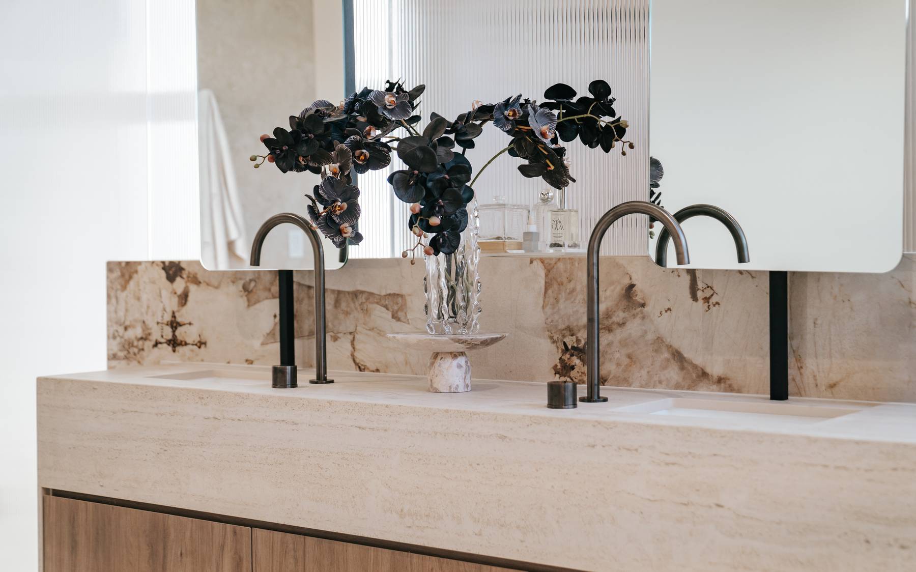 The Bayview Master Ensuite 2